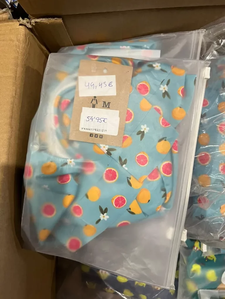 Liquidación de 2.500 bañadores