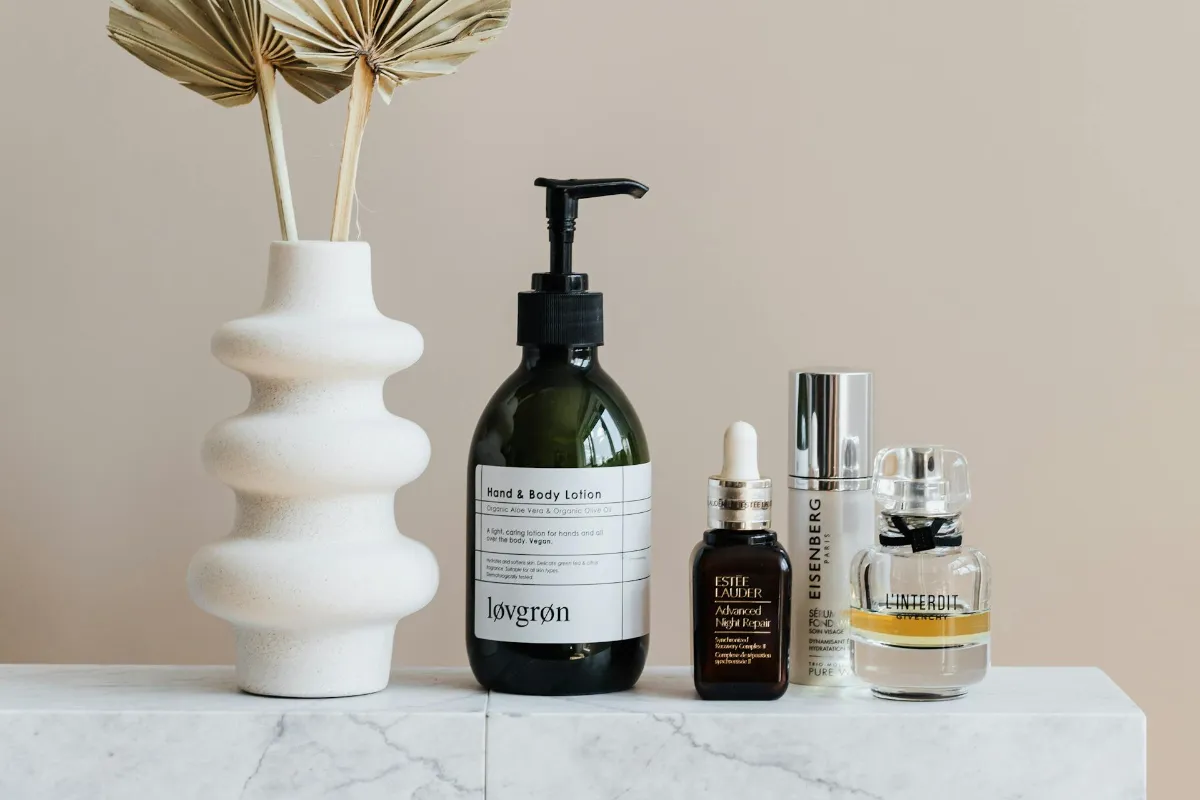 compra venta lote de cosmética y parafarmacia liquidación por cierre