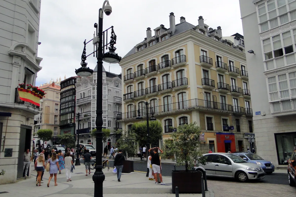 Cierre De Negocios A Pie De Calle En Cantabria