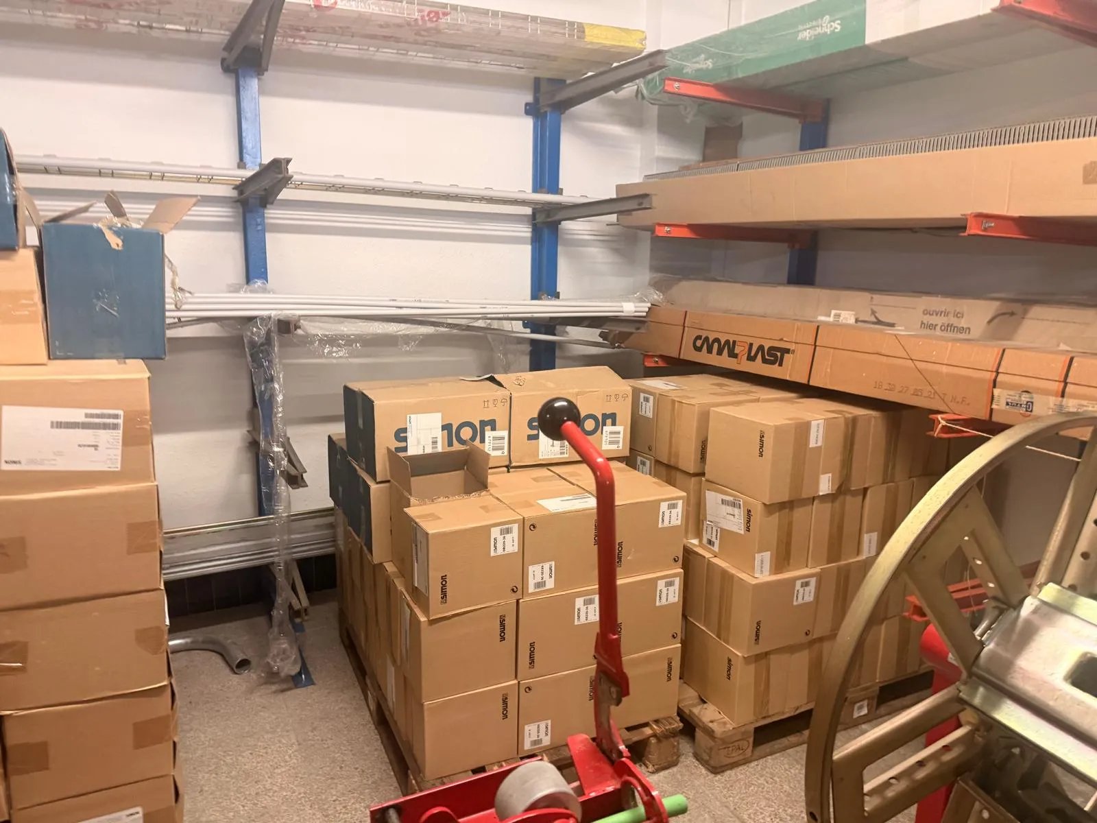 Liquidacion Automaticos Electricos Simon (6)